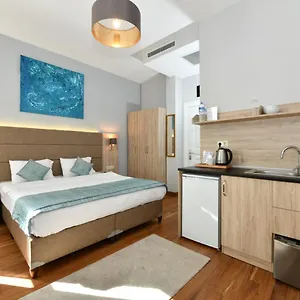 Andi 2*, Istanbul Turkey