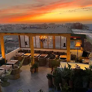 https://atlantic-hostel.essaouirahotels.net